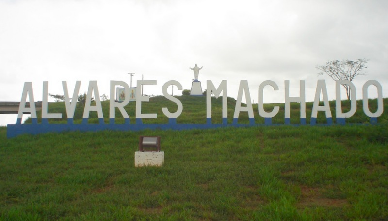 Alvares Machado-001